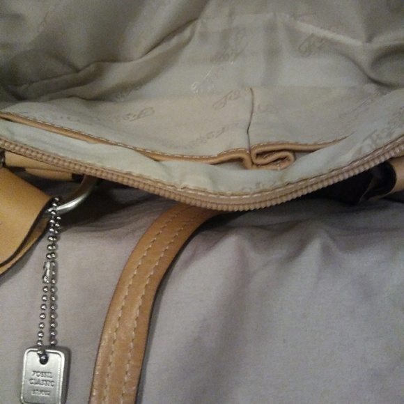 Fossil Leather Purse - Picture 8 of 8